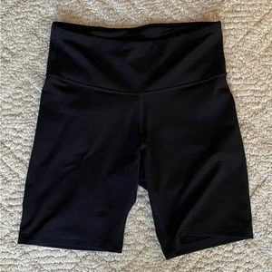 Old Navy | black biker shorts | size L